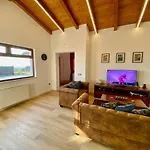New Entire With Pool And Sea Views 빌라