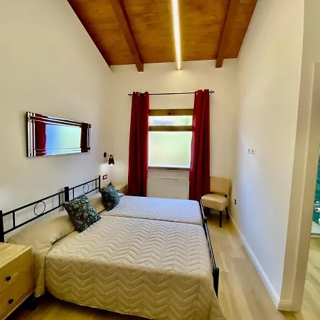 Villa New Entire With Pool And Sea Views