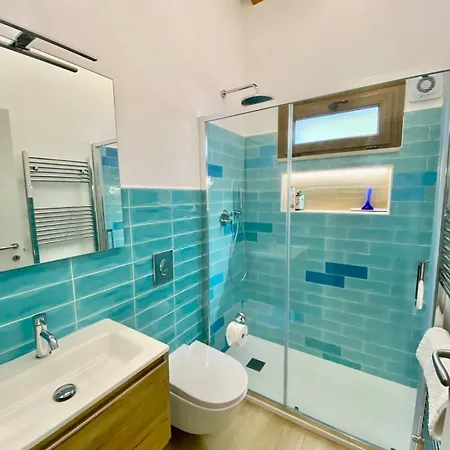 New Entire With Pool And Sea Views *