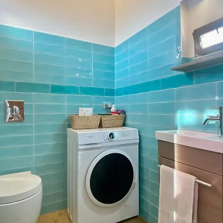 New Entire With Pool And Sea Views