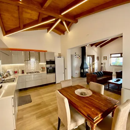 New Entire With Pool And Sea Views Вилла *