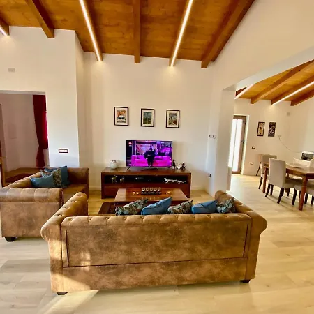 New Entire With Pool And Sea Views ヴィラ Santa Domenica Talao
