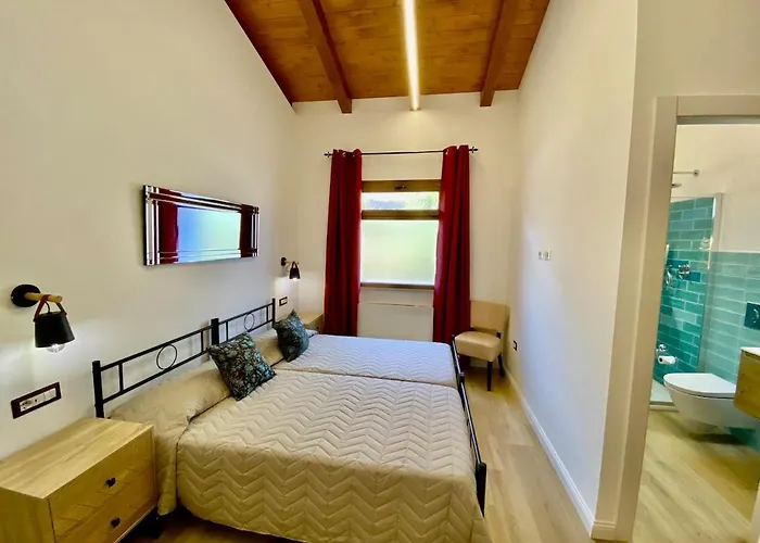 Villa New Entire With Pool And Sea Views