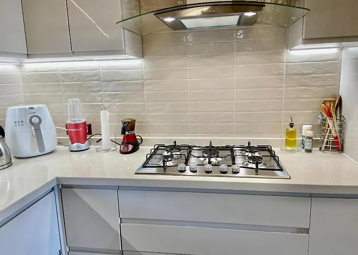 New Entire With Pool And Sea Views *