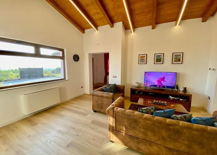 New Entire With Pool And Sea Views Villa