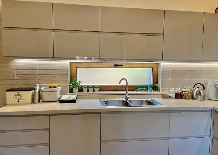 Villa New Entire With Pool And Sea Views *