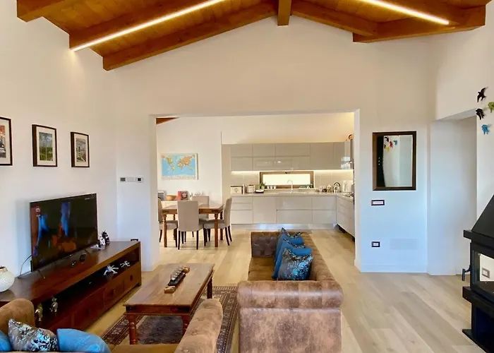 New Entire With Pool And Sea Views Santa Domenica Talao