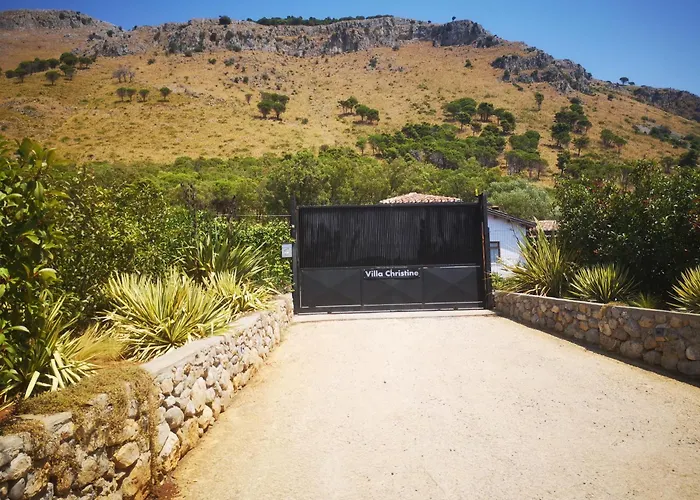 Villa New Entire With Pool And Sea Views *